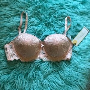 NWT Marilyn Monroe strapless convertible bra